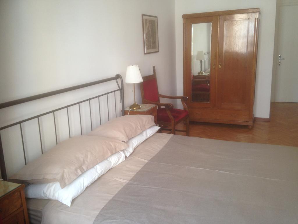 Bed and Breakfast Lo Studio Di Joyce Triest Exterior foto